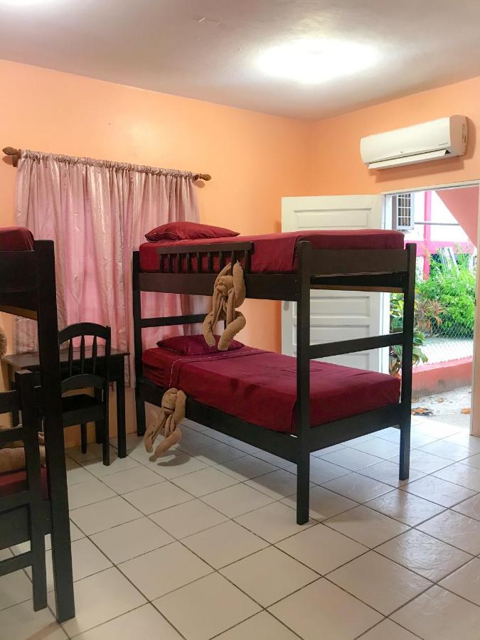 Tropical Paradise Express Caye Caulker Extérieur photo