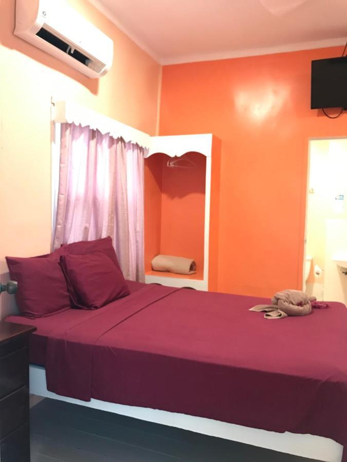 Tropical Paradise Express Caye Caulker Extérieur photo