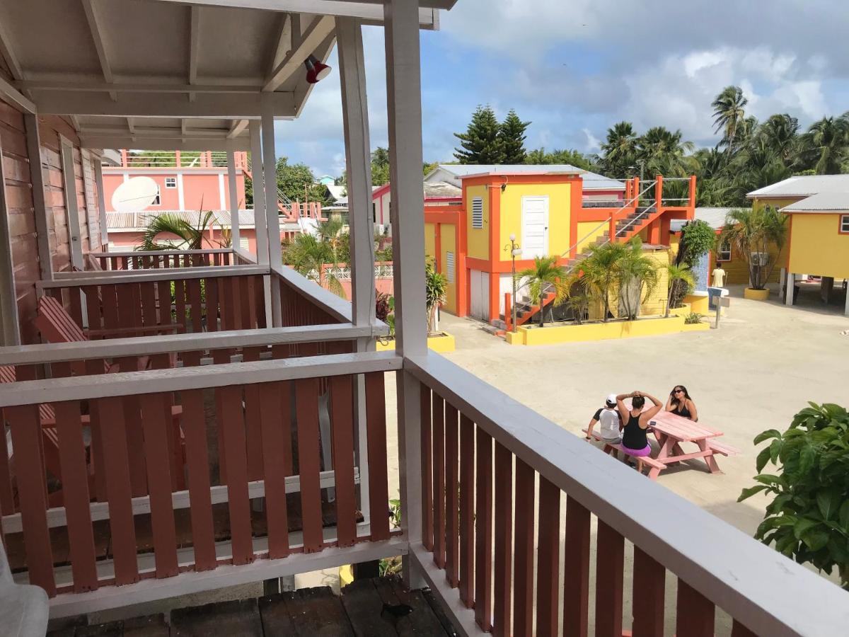 Tropical Paradise Express Caye Caulker Extérieur photo